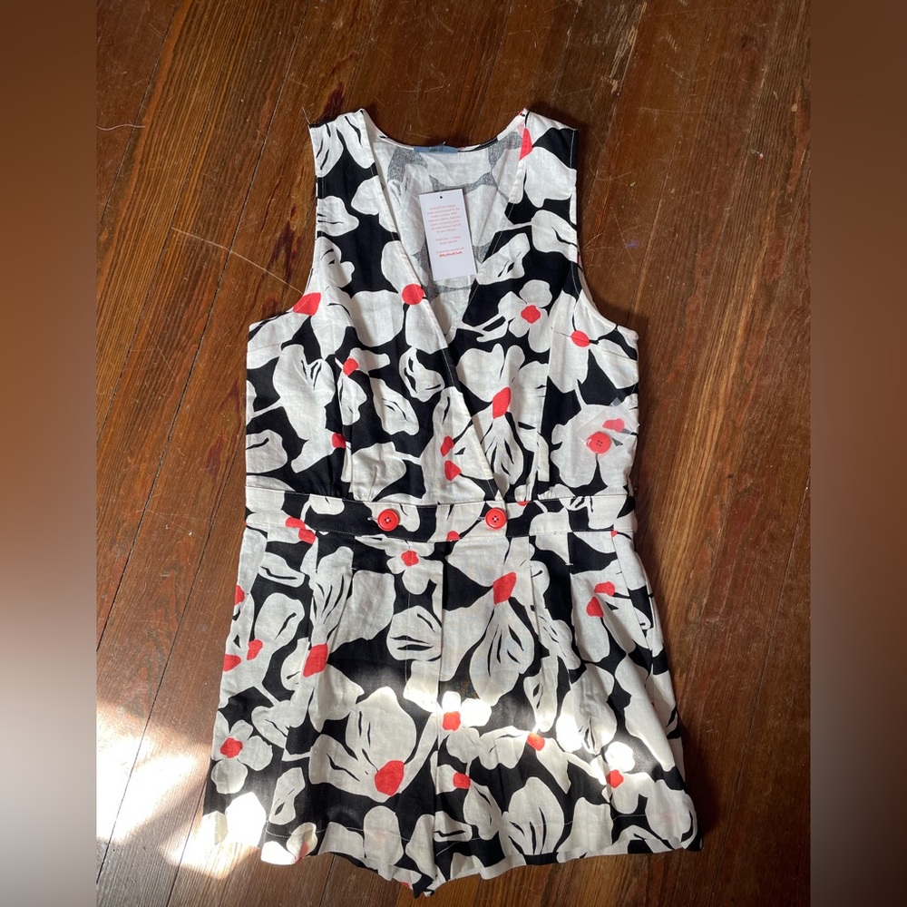 BNWT ModCloth Just Want to Have Sun Surplice Romper - Picture 12 of 14